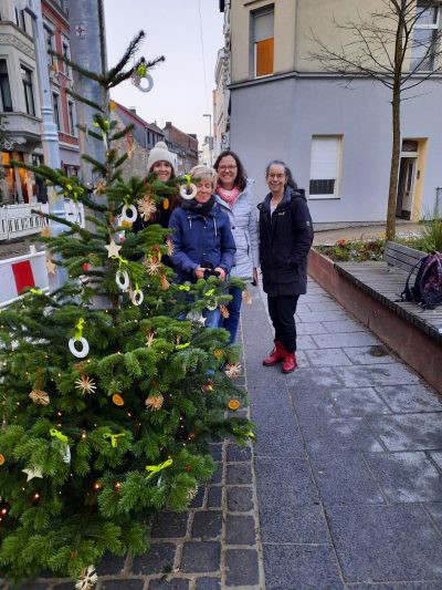 Wir und unser Weihnachtsbaum in Stolberg