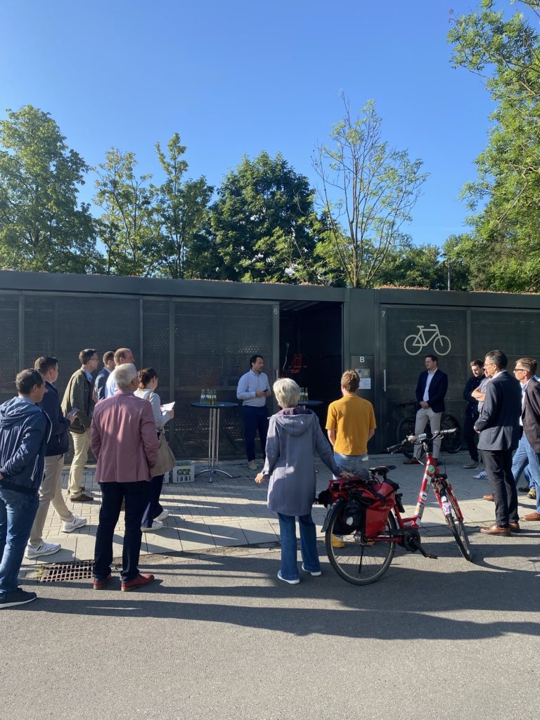 Fahrradparkhaus eröffnet